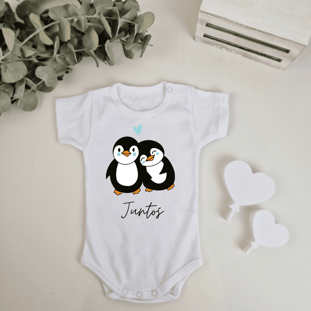 Body personalizado San Valentín - Pingüinos enamorados