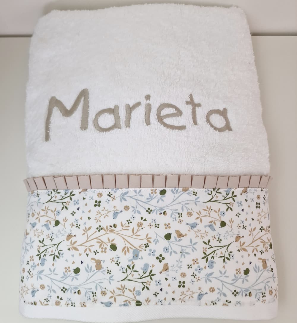 Toalla personalizada estampado pajaritos