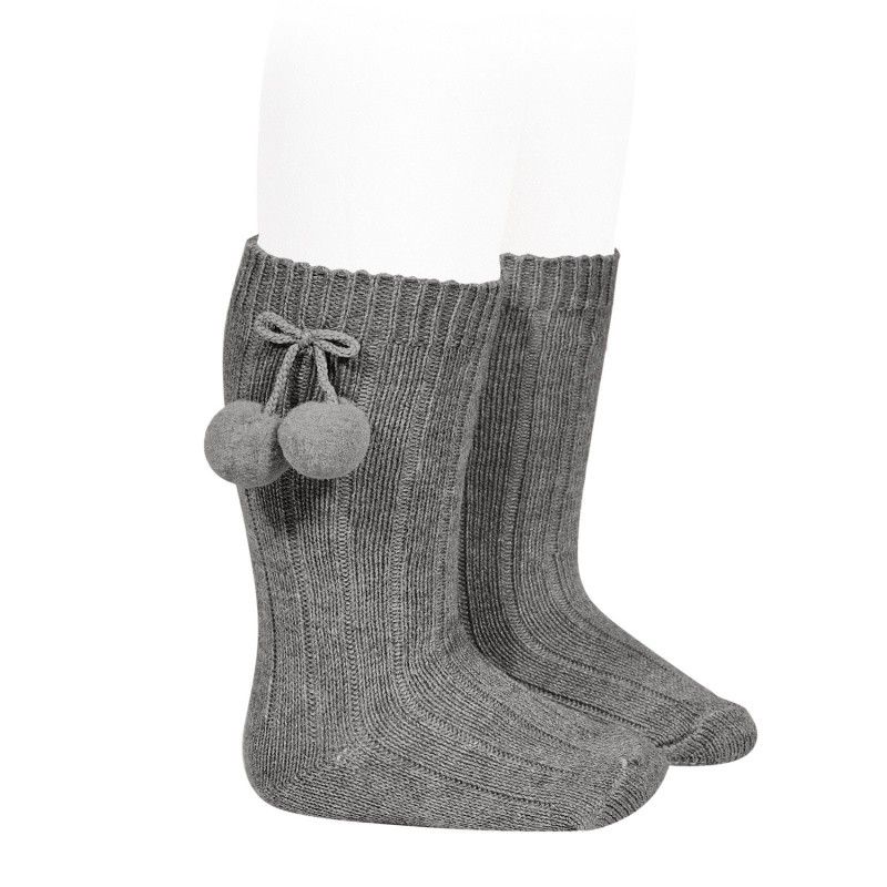 Calcetines altos canalé algodón cálido y borlas