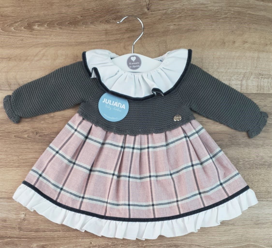 Vestido de punto y tela cuadros con volantes