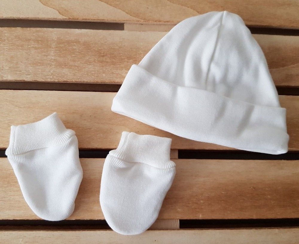 Gorro y manoplas de algodón liso
