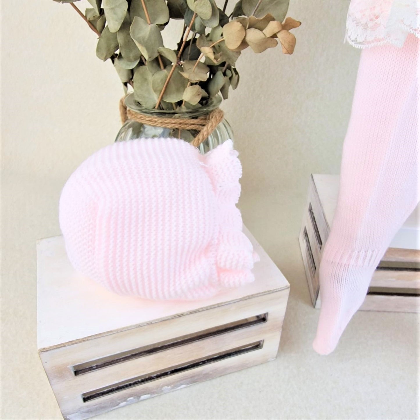 Conjunto con polaina y capota recogidas y puntilla