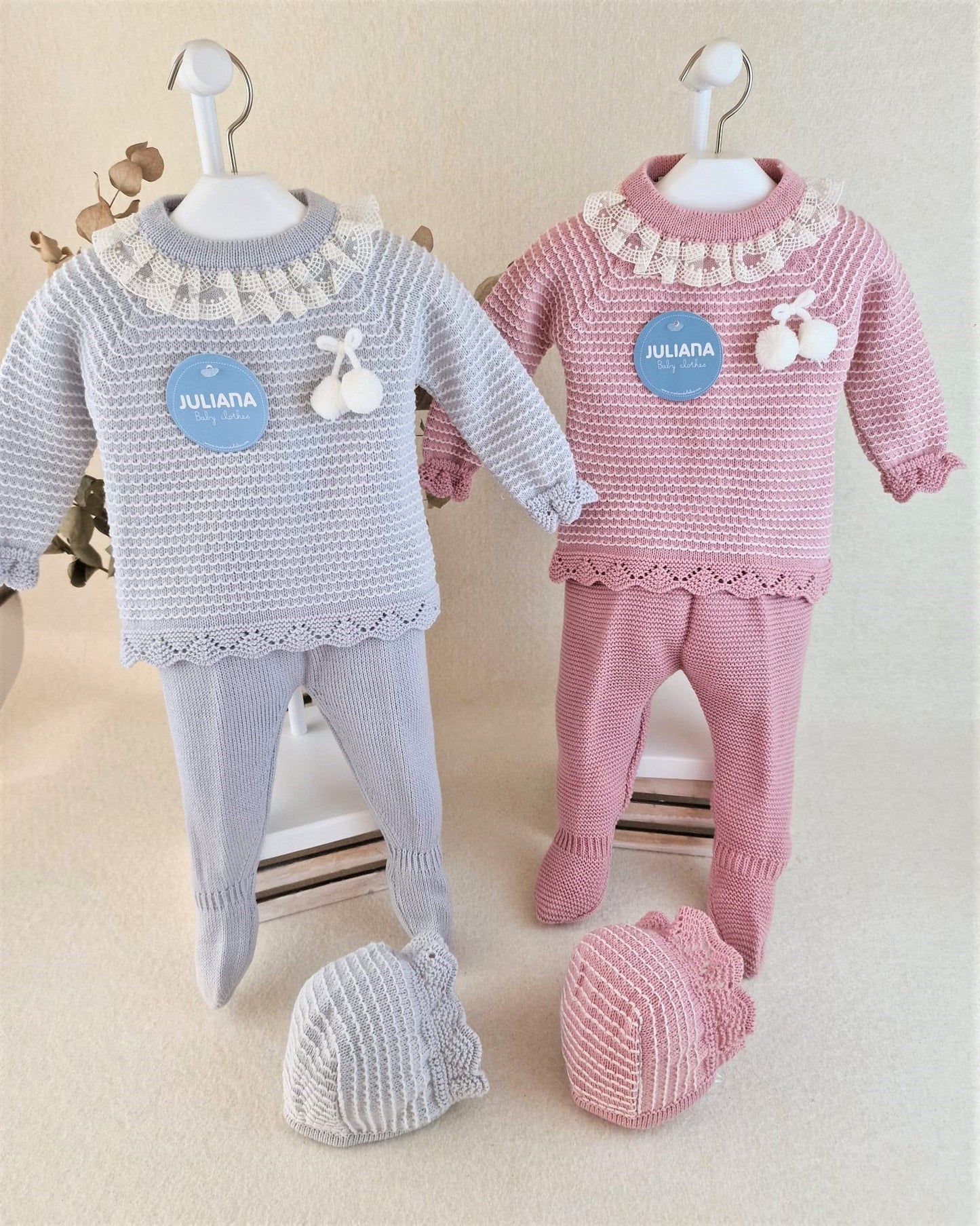 Conjunto con polaina y capota con vastas de color