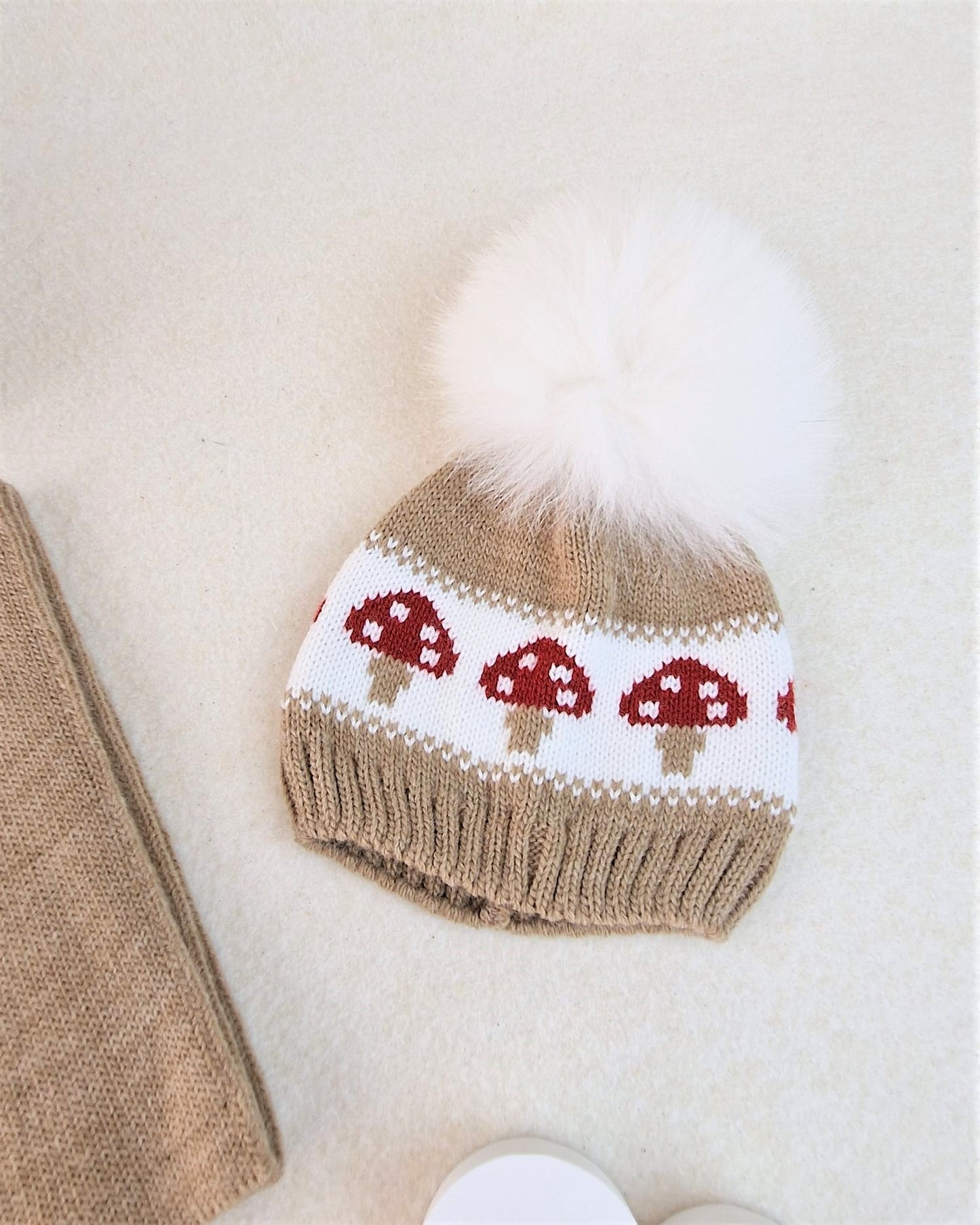 Bufanda y gorro con estampado de setas