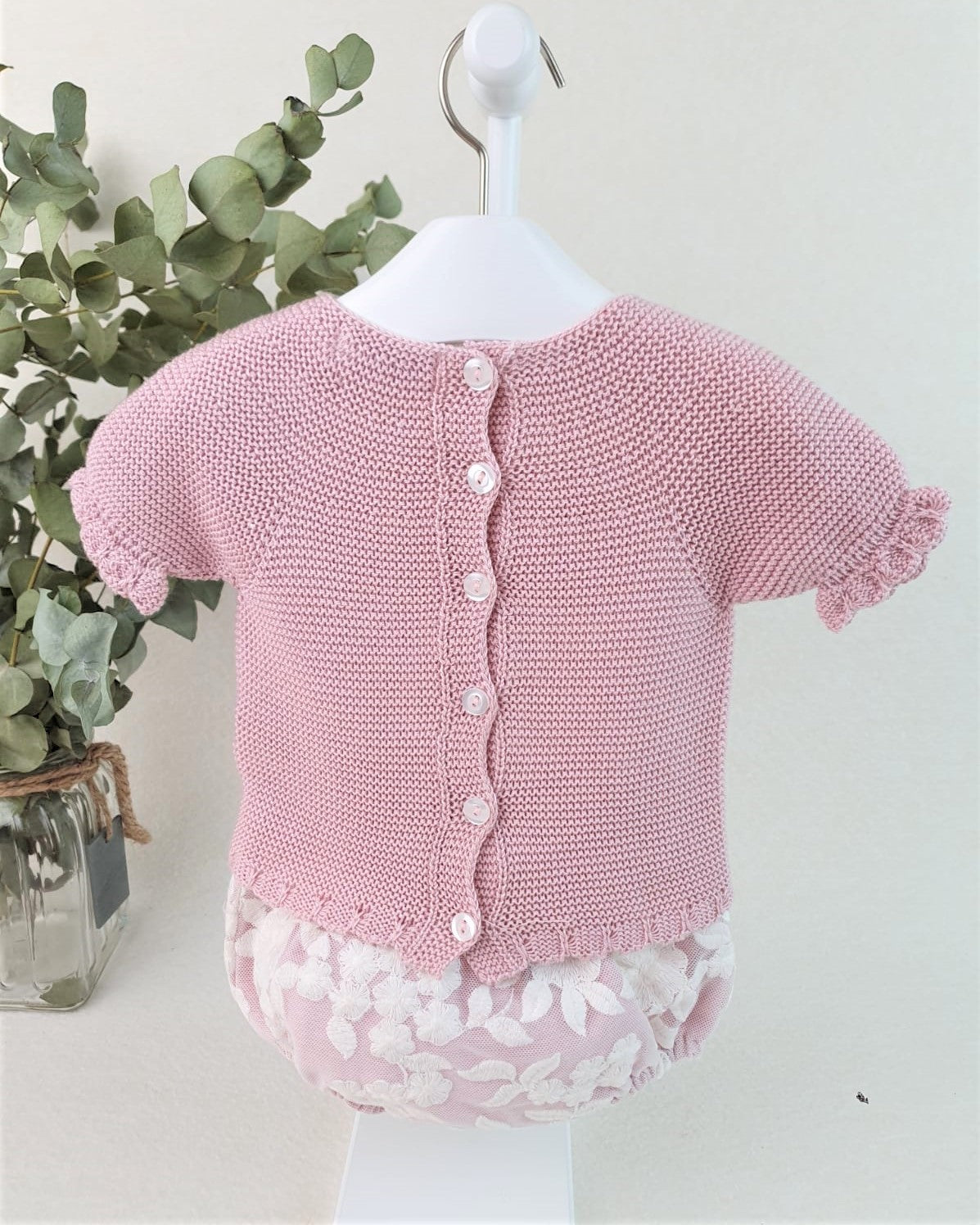 Conjunto con braguita de encaje y jersey con corazón