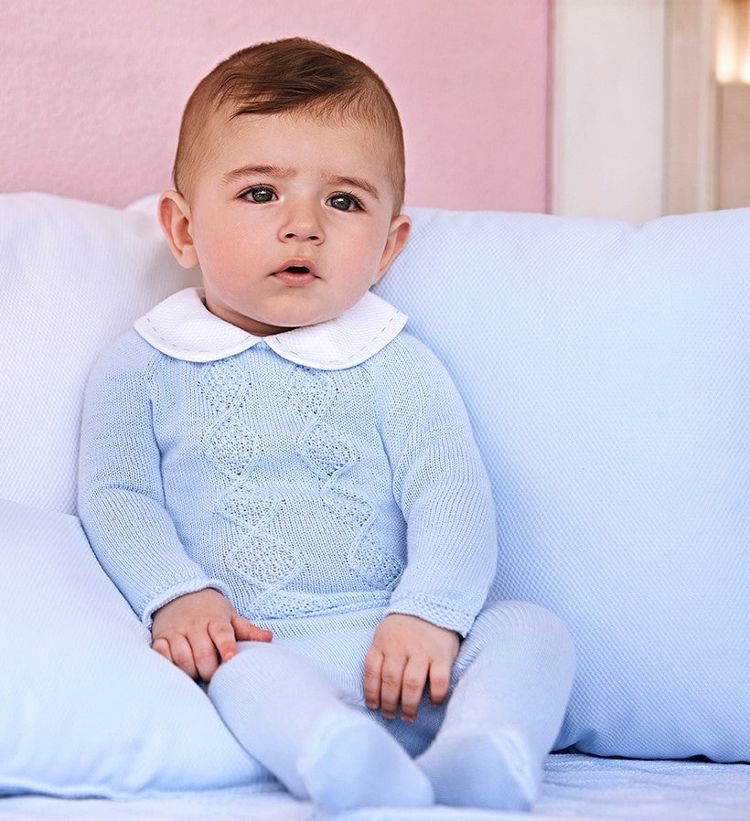 Conjunto de hilo de tres piezas aranes y cuello bebé