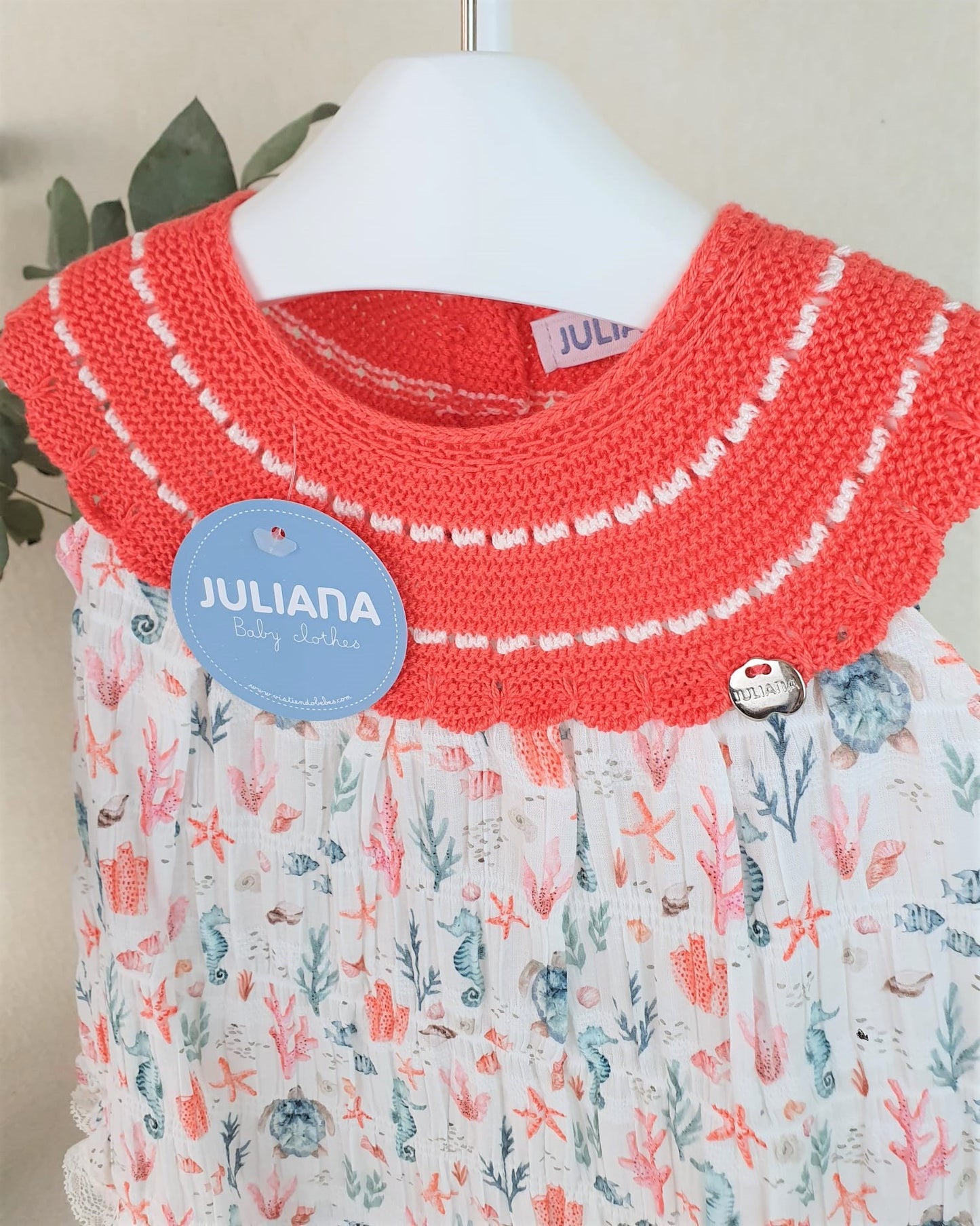 Vestido cuerpo de punto con tela de caballitos de mar
