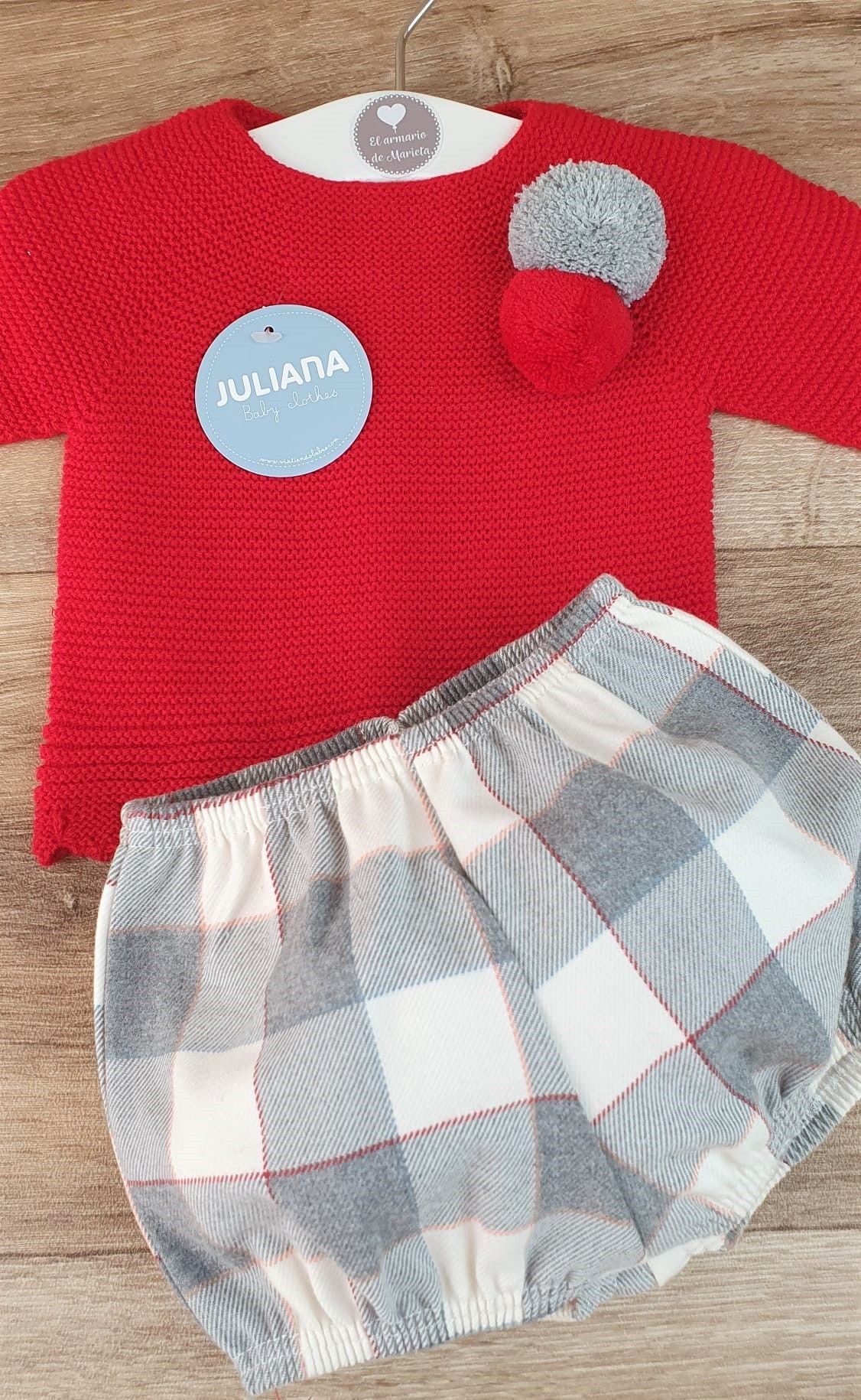 Conjunto jersey pompones y pantalón cuadros