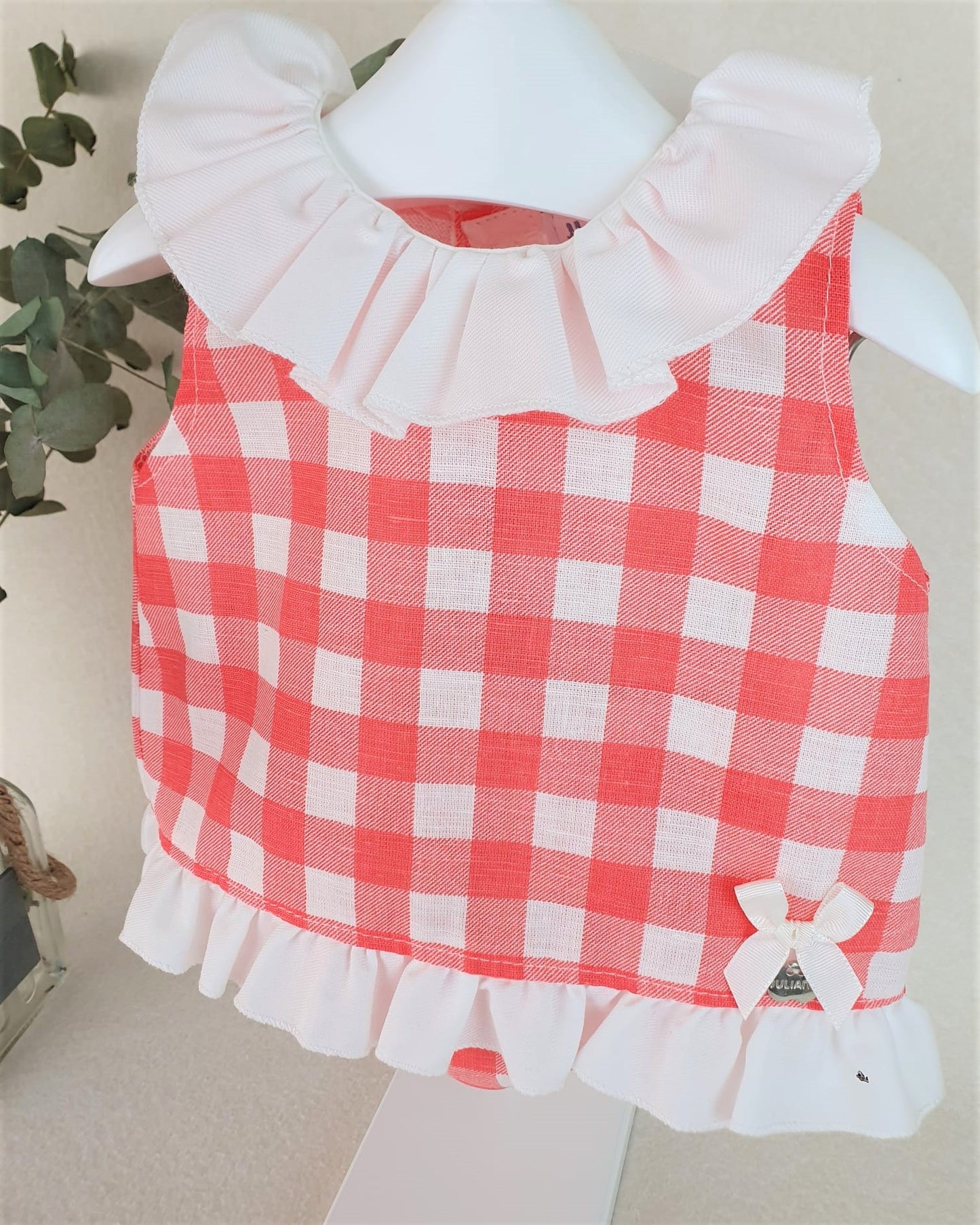 Conjunto de tela cuadritos con cuello volante