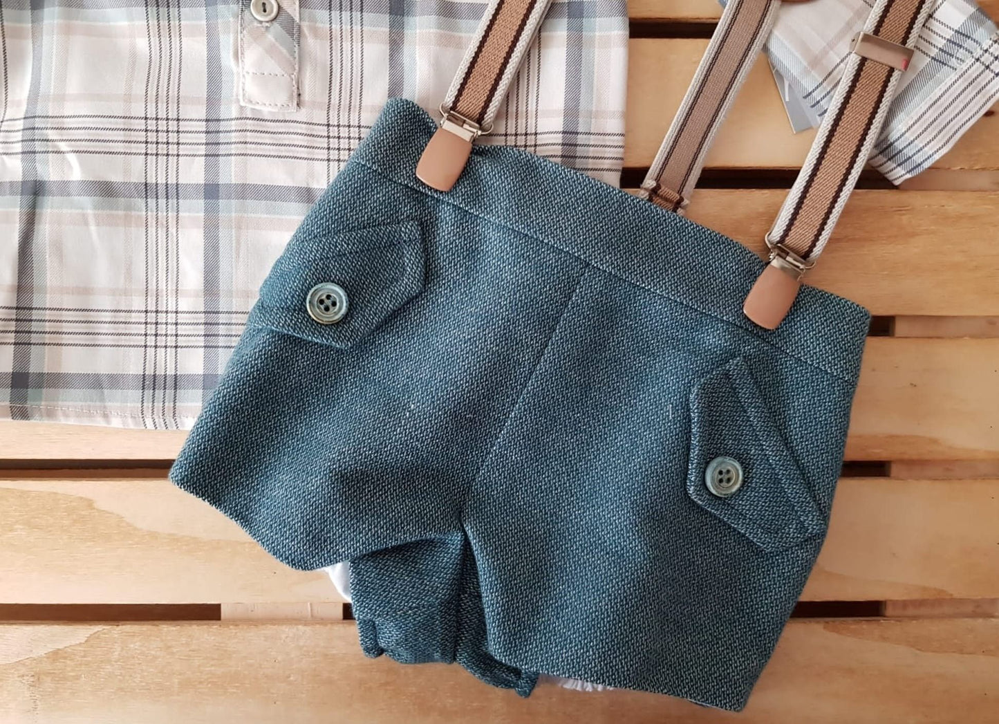 Conjunto de niño con tirantes Familia princesa