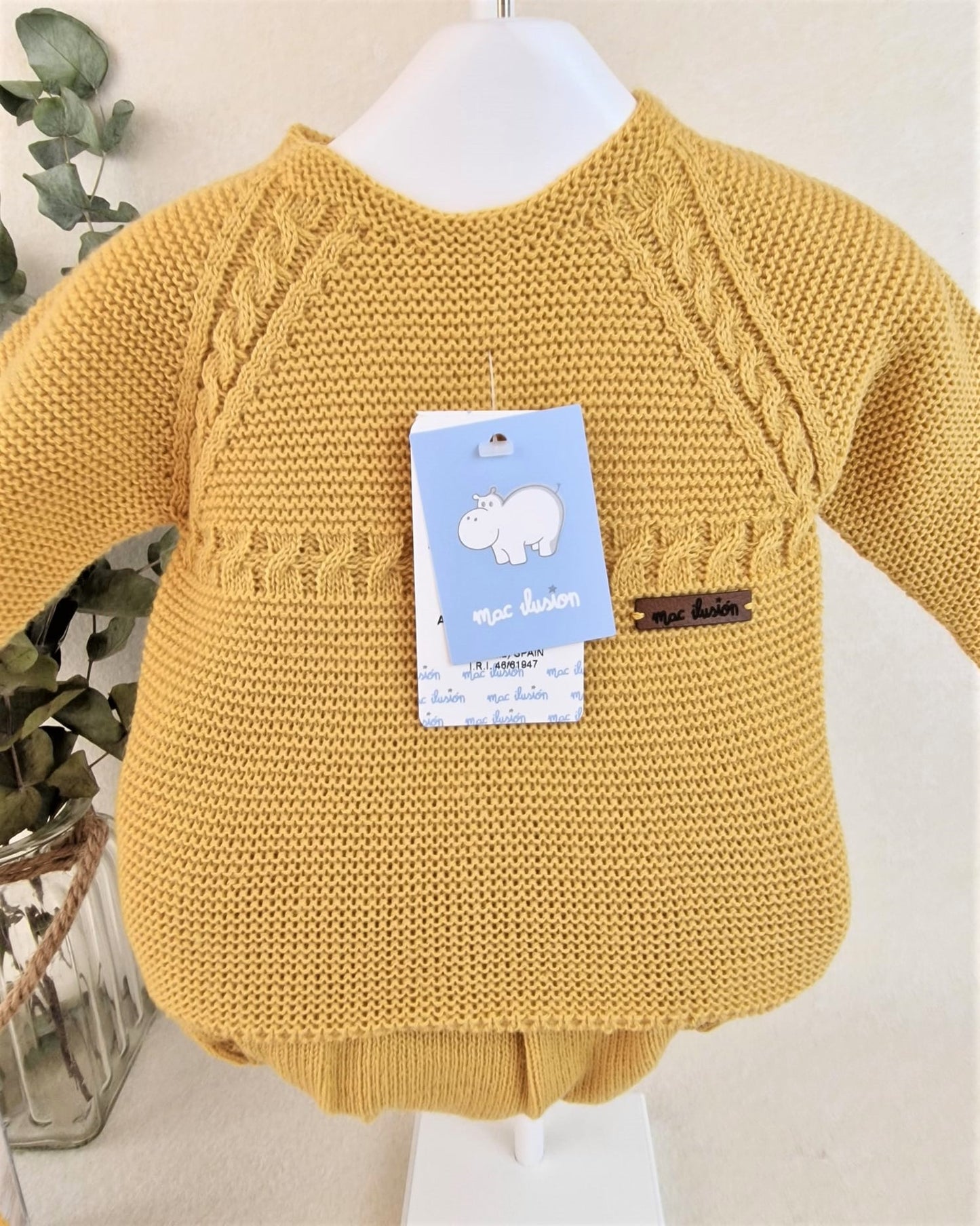 Traje de cuatro piezas Nessie