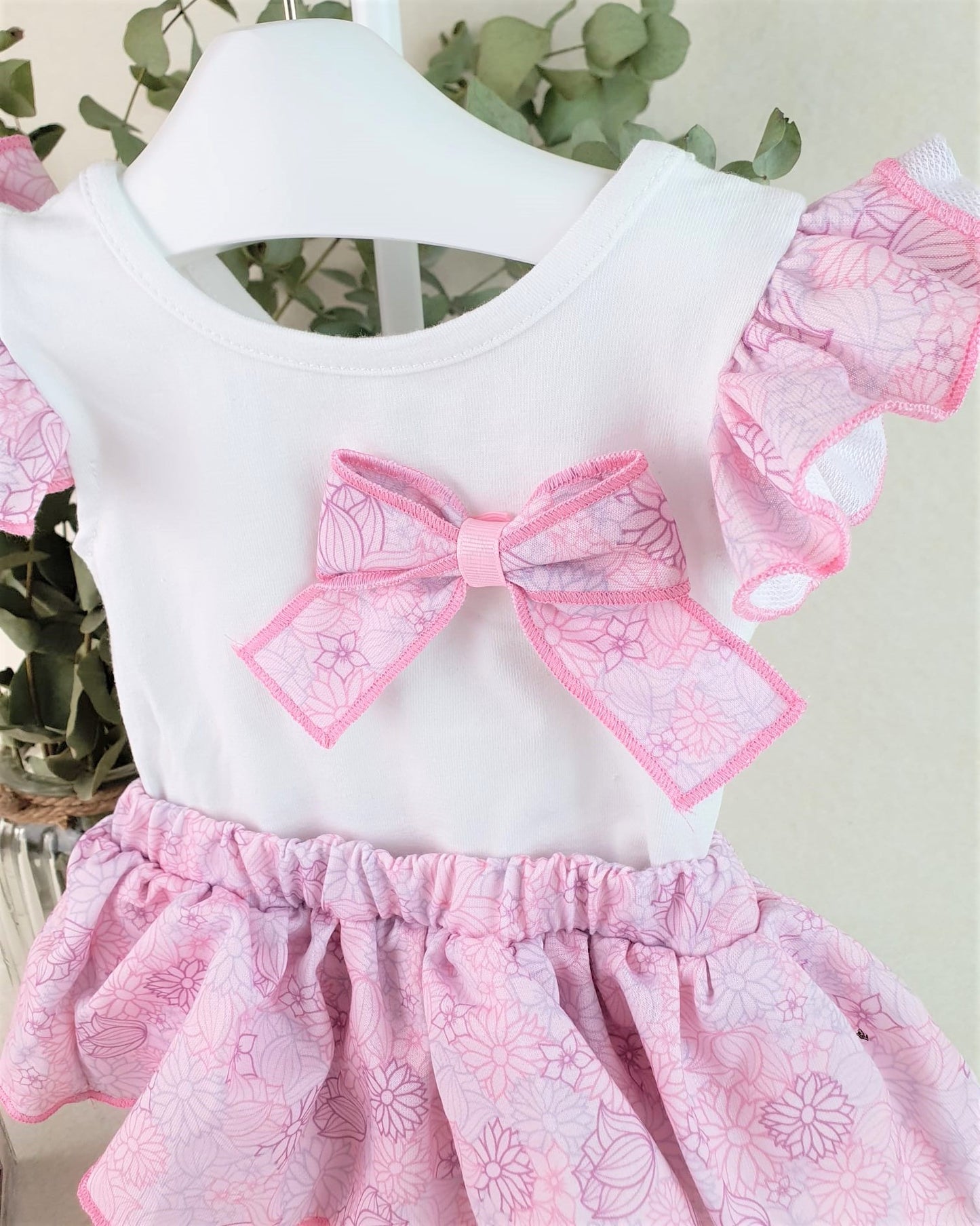 Conjunto de niña casual flores