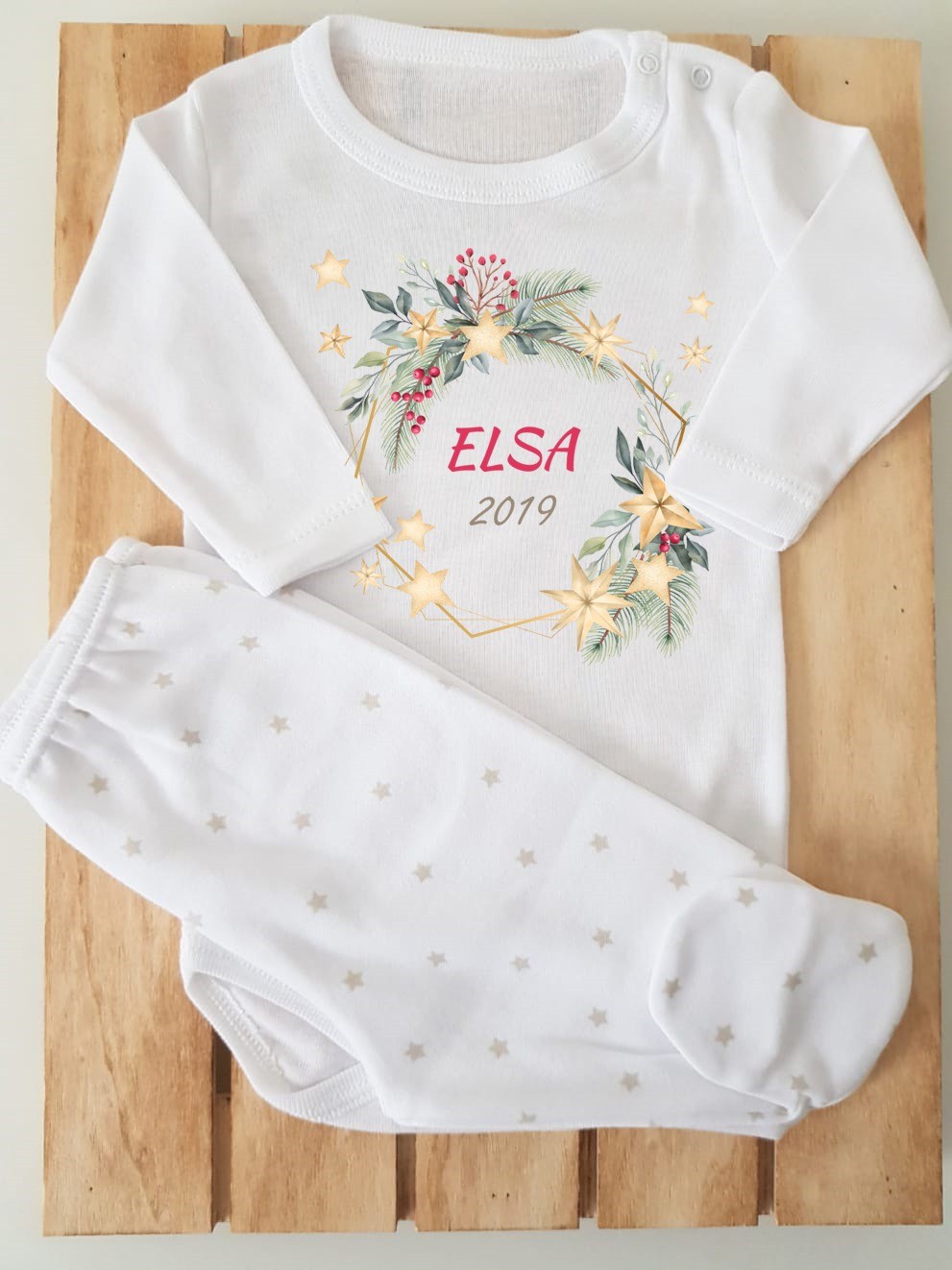 Conjunto con polaina personalizado - Nombre y año en corona navideña
