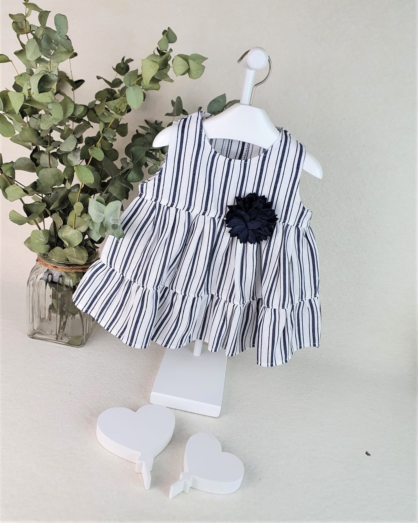 Vestido de dos volantes con rayas