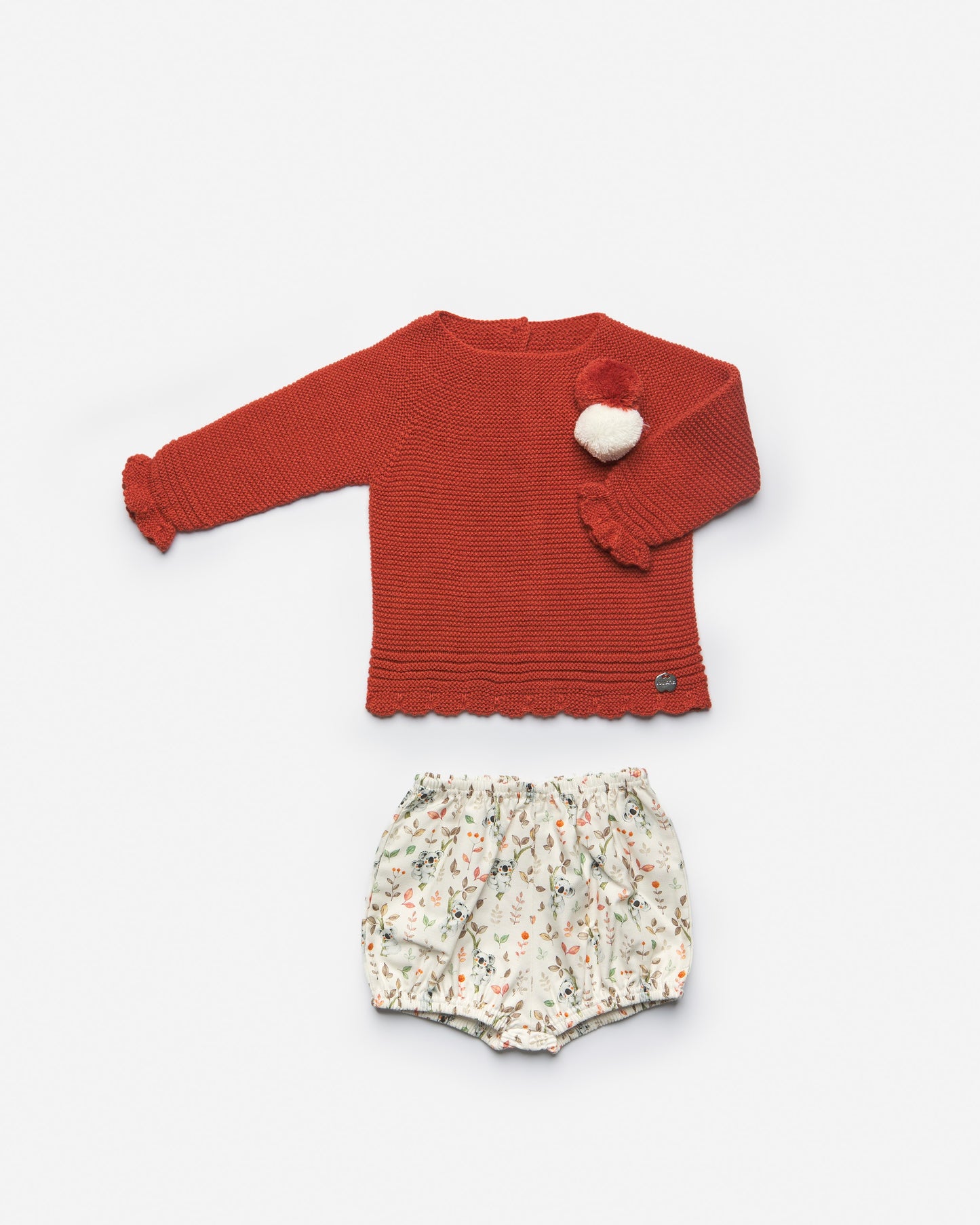 Conjunto con pantalón de tela koalas y jersey con pompón