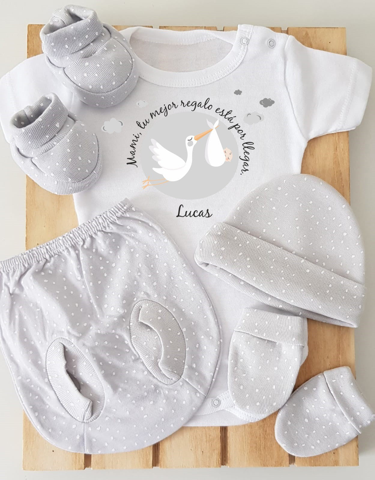 Body, ranita, gorrito, manoplas y patucos - Mami, tu mejor regalo está por lleg