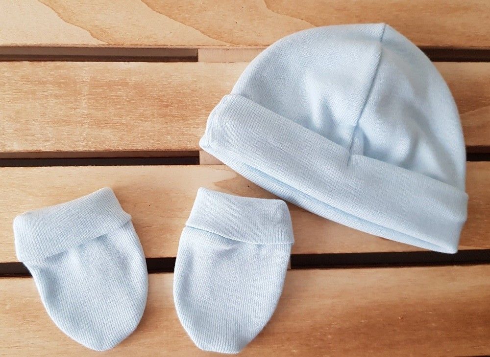 Gorro y manoplas de algodón liso
