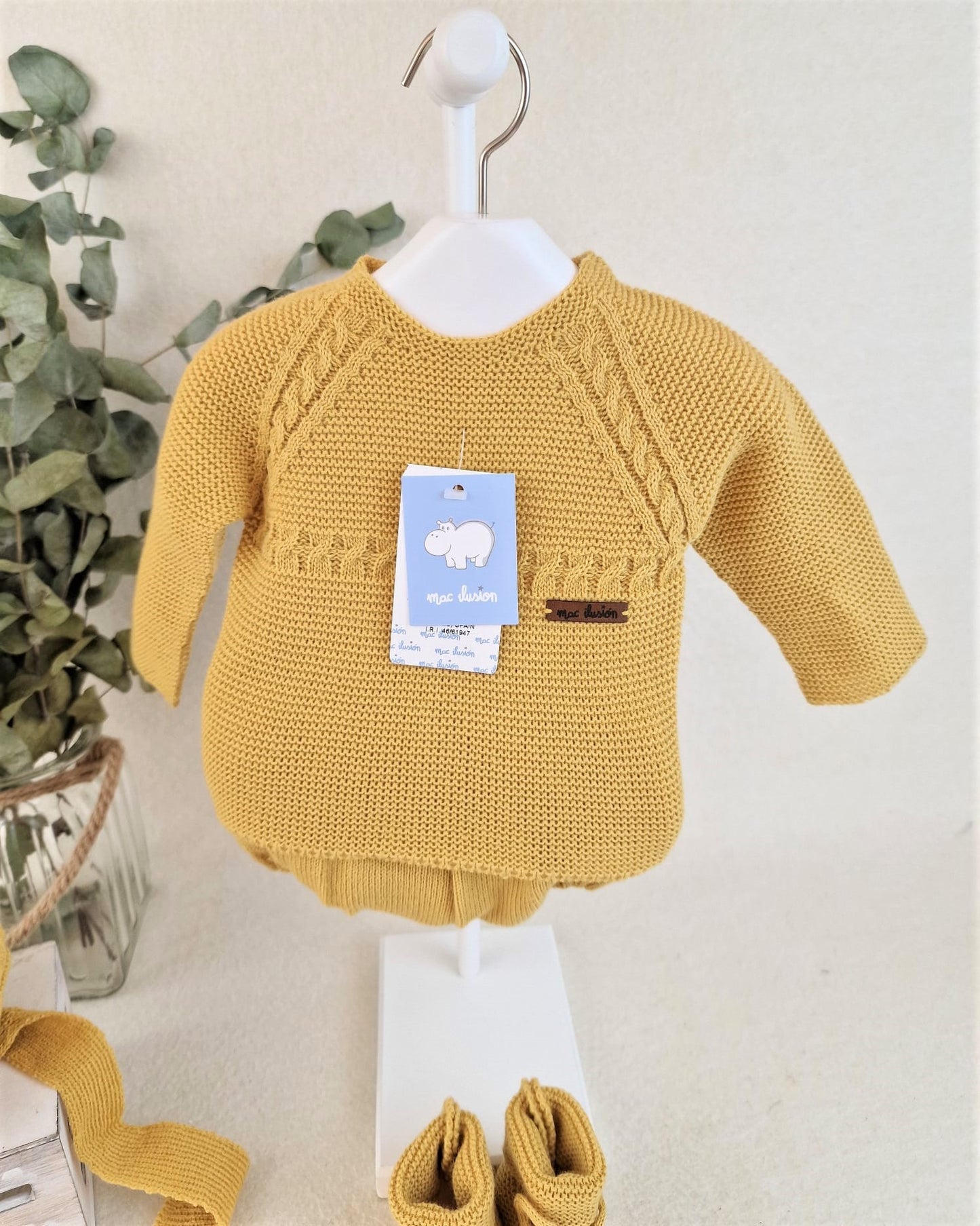 Traje de cuatro piezas Nessie