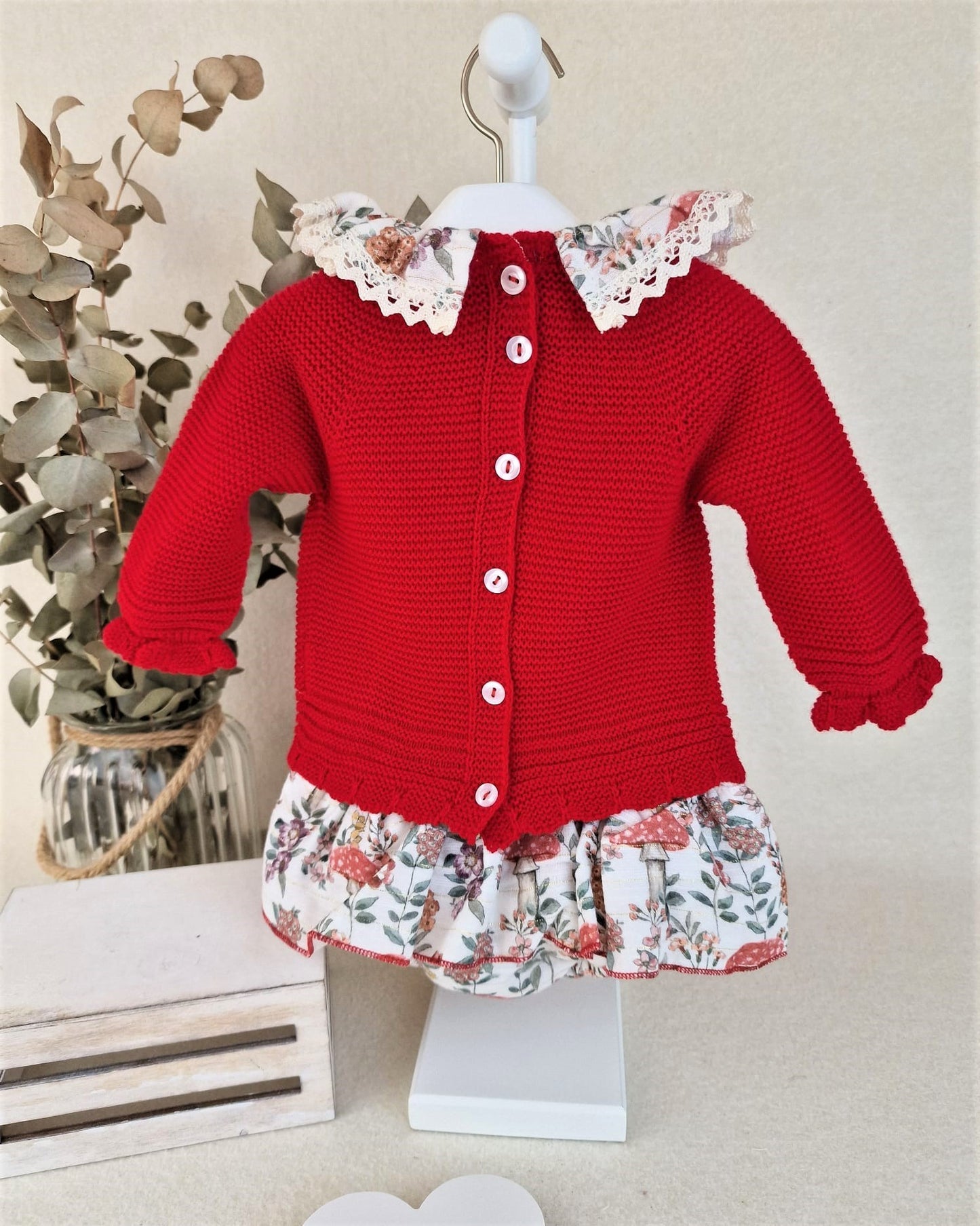 Conjunto con pololo falda setas