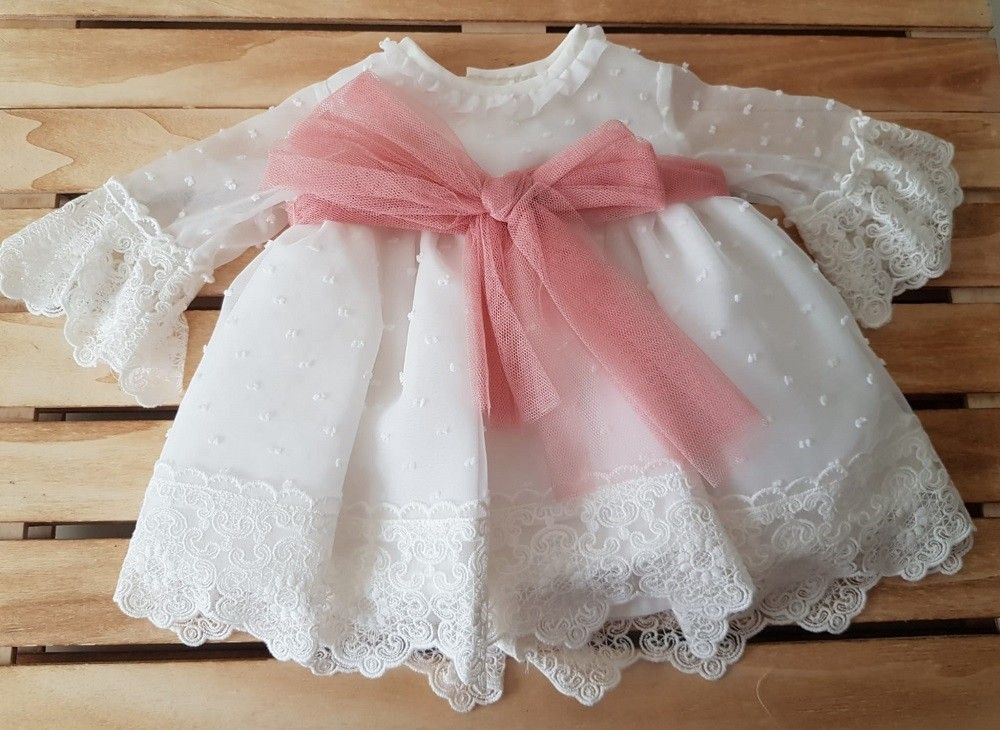 Jesusito de plumeti con organza y capota