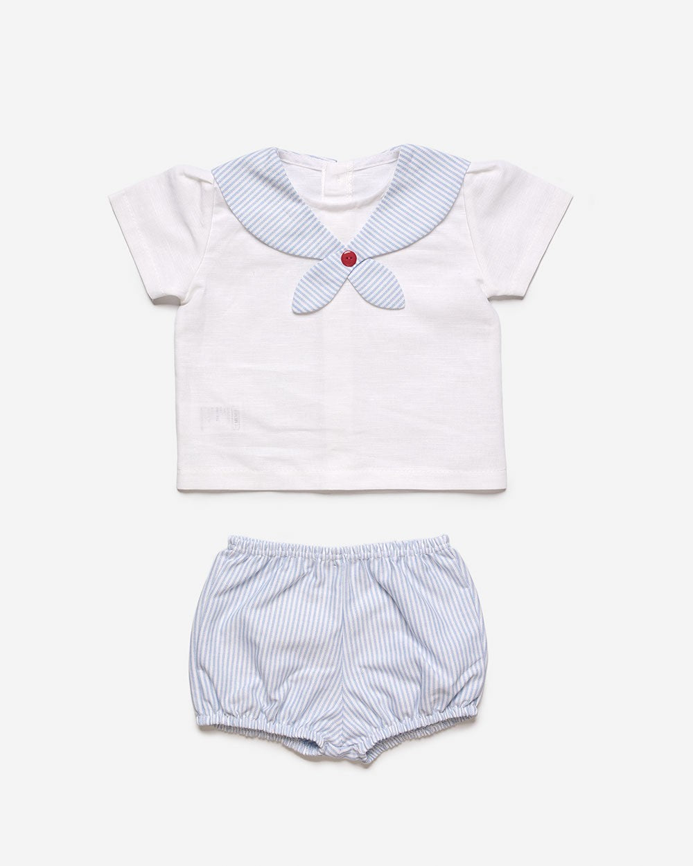 Conjunto con camisa de niño y cuello babero a rayado