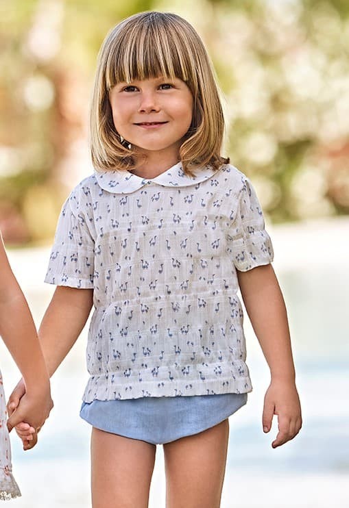 Conjunto con camisa de niño con estampado de patitos