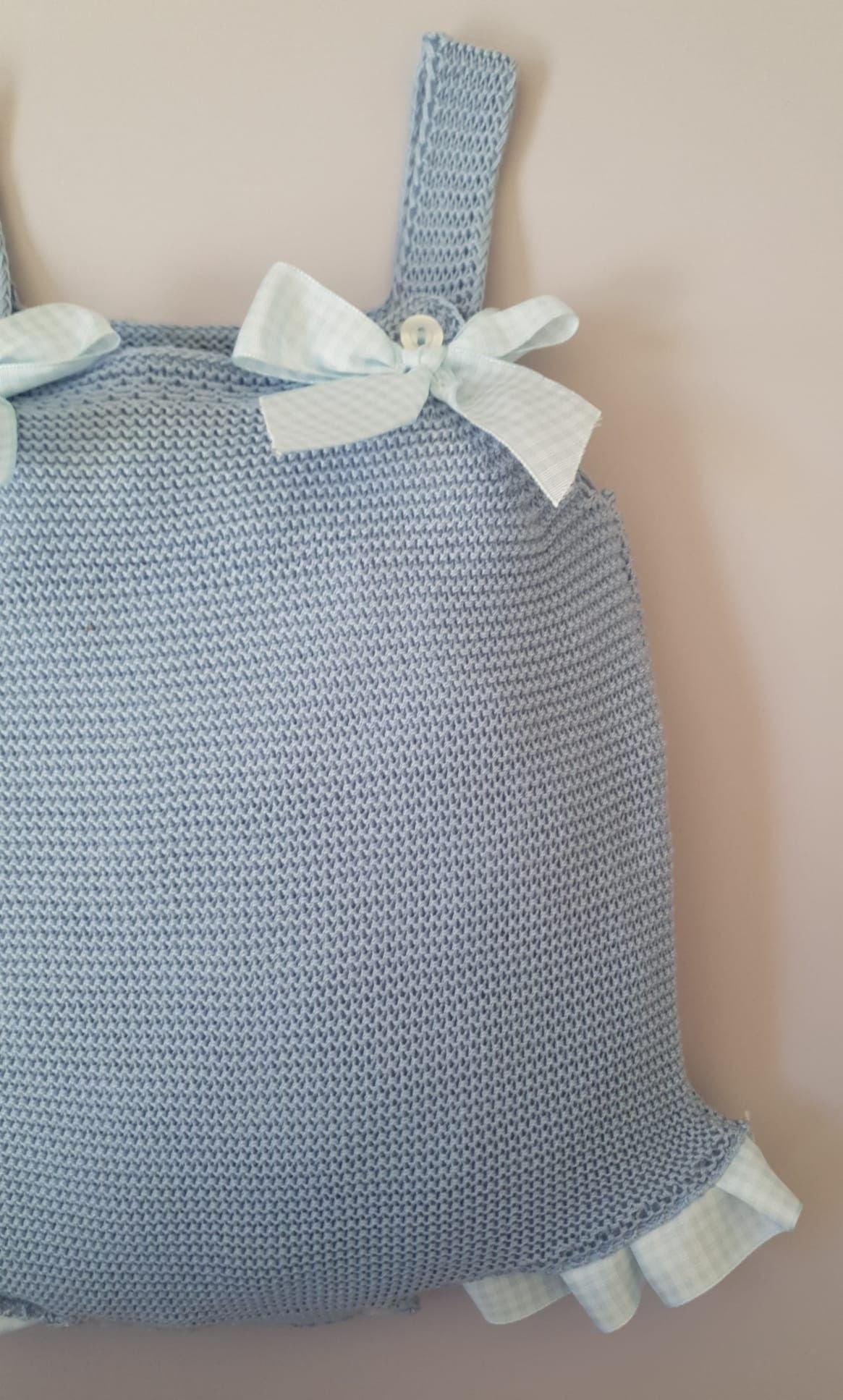 Peto de punto vichy con lazos