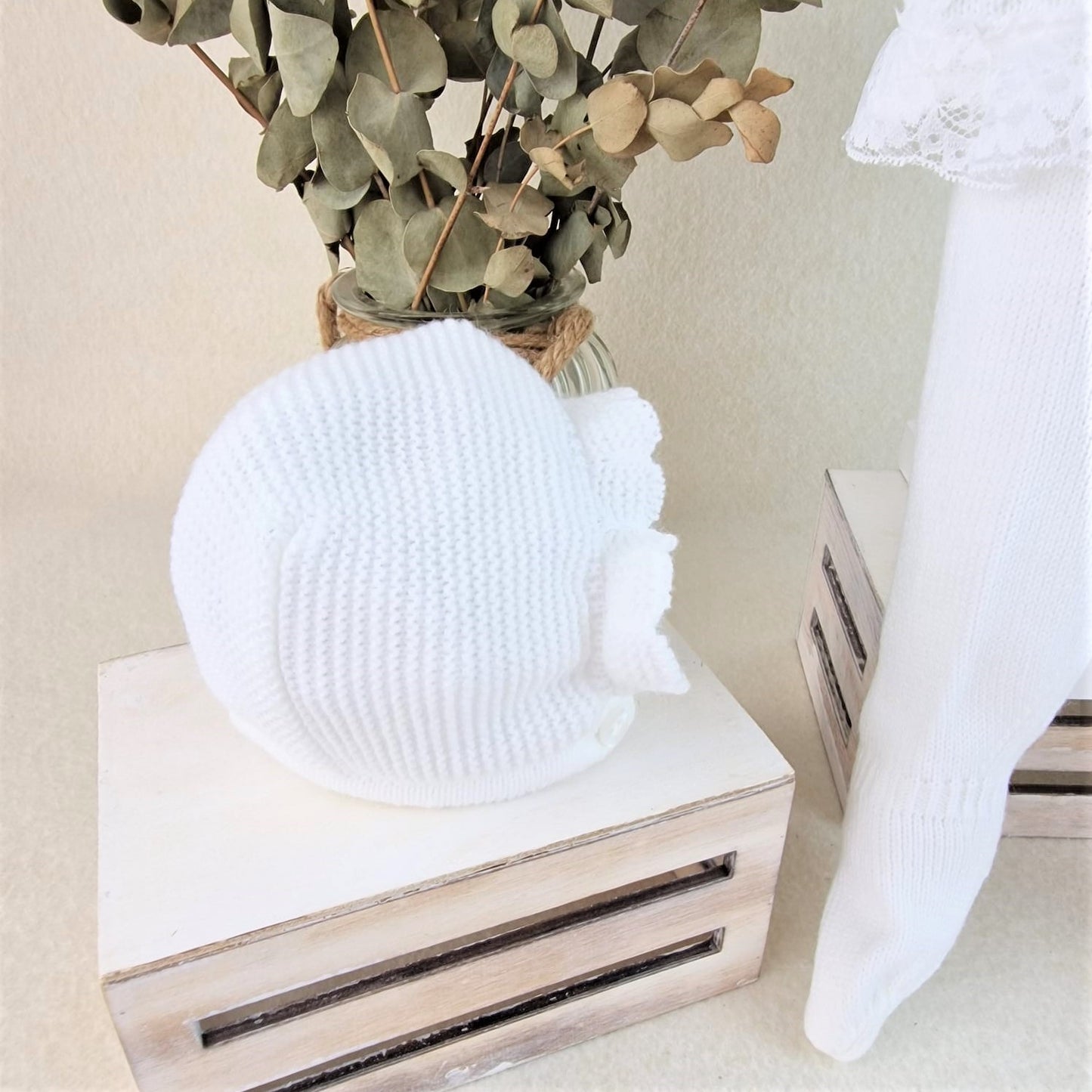Conjunto con polaina y capota recogidas y puntilla