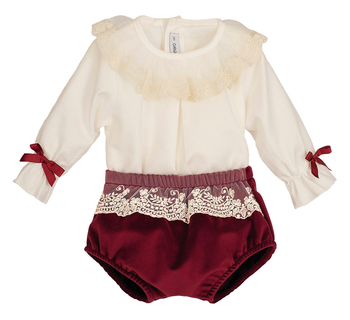 Conjunto pololo niña jaloque (no inlcuye capota, ni capa)