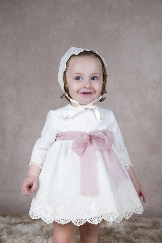 Jesusito tul bordado con capota y braguia - B1374