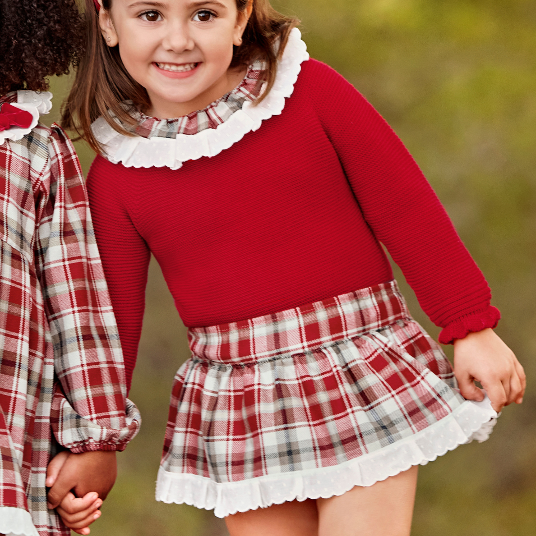 Conjunto de niña con braguita falda de cuadritos y puntila