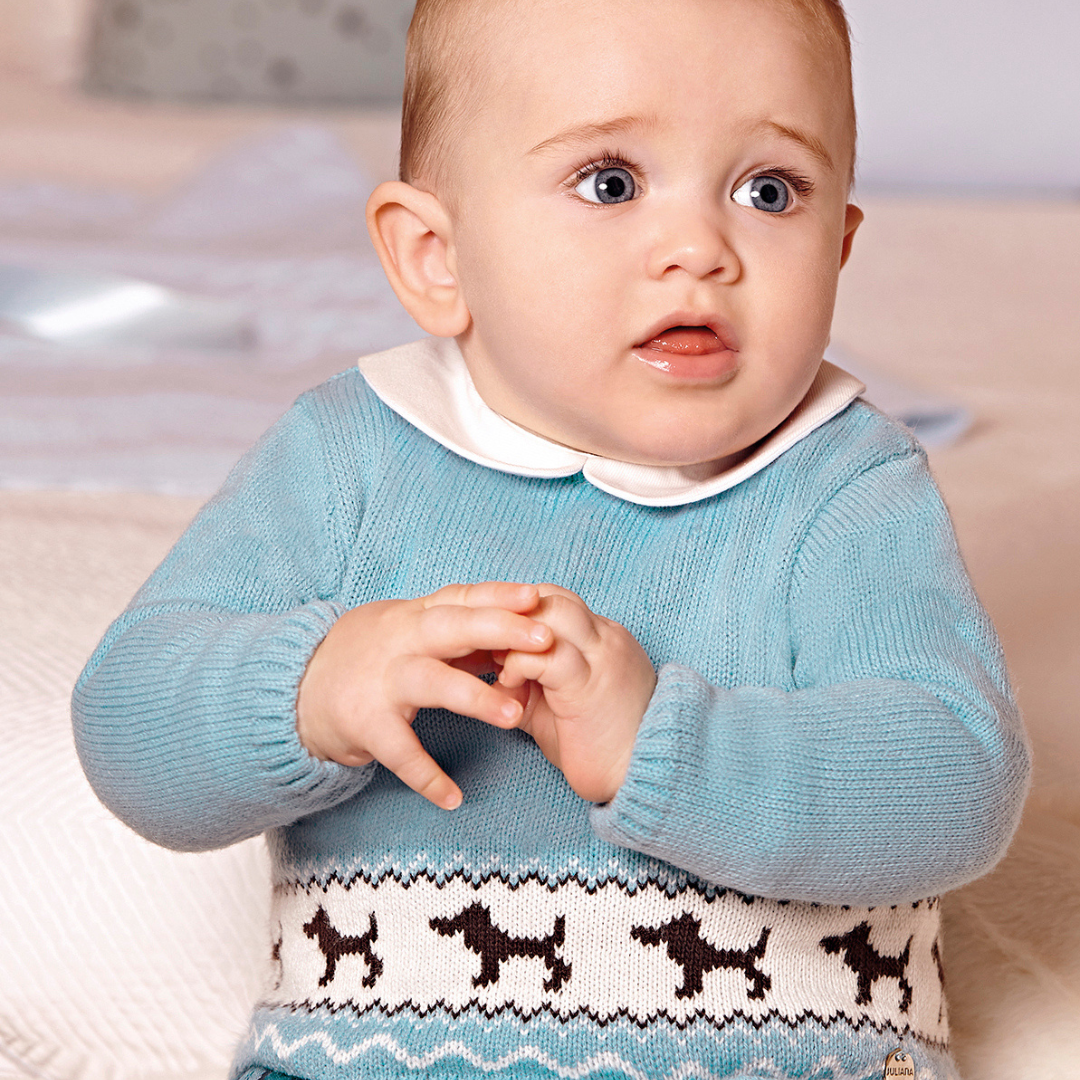 Conjunto de polaina de tres piezas azul nube con perritos