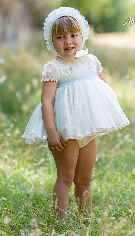 Jesusín con capota y braguita con tul con topitos y detalles en verde agua