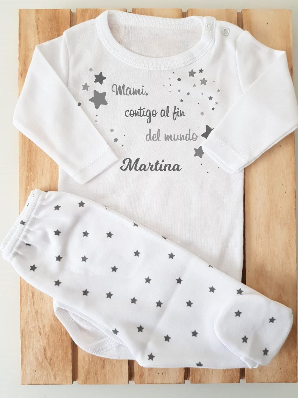 Conjunto con polaina personalizado - Mami, contigo al fin del mundo - estrellas