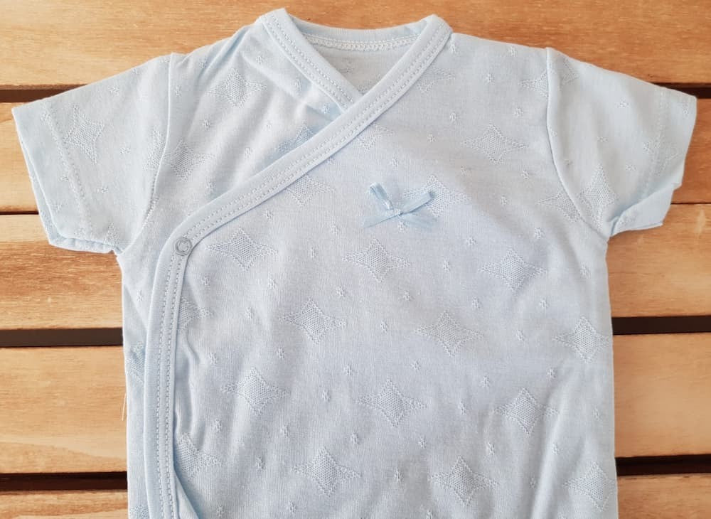 Body cruzado con estrellas